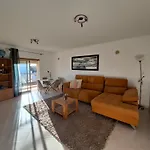 Apartamento Espacoso Com Piscina