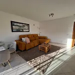 Apartamento Espacoso Com Piscina