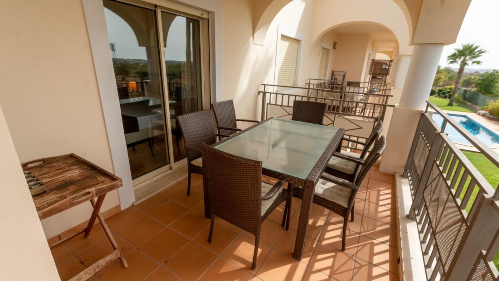 Espacoso Com Piscina Apartment *