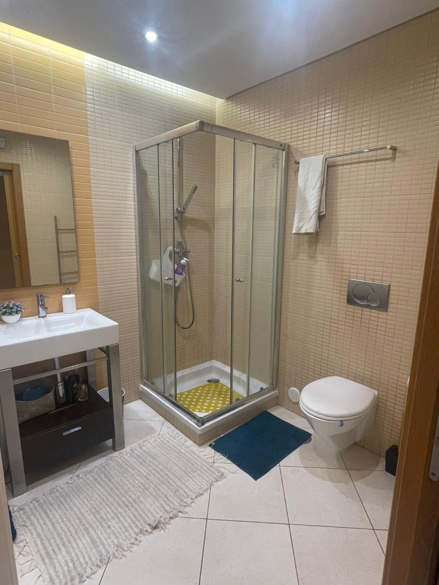 Apartment Espacoso Com Piscina