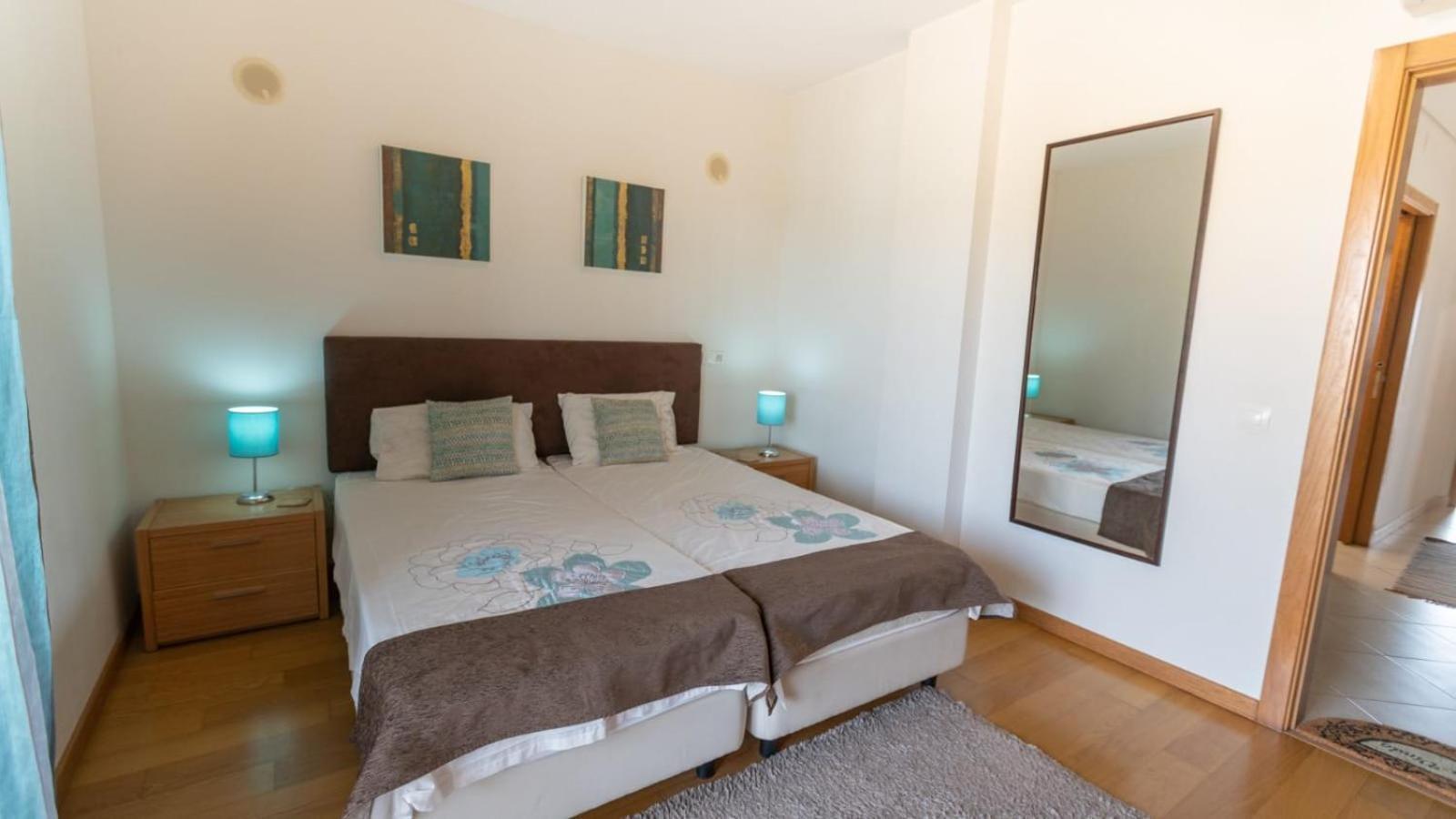 Apartment Espacoso Com Piscina Albufeira